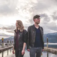 Hör dir undefined an, schau dir Musikvideos an, lies die Biografie, finde Tourdaten und mehr!