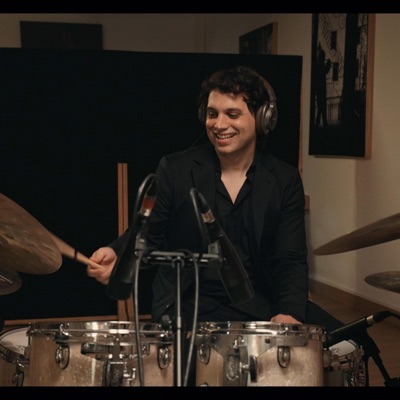 La pequeña Julia (feat. Oscar Alvarez Rifbjerg, Selu Sarmientos, Daniel Abad, Ian Scionti & Bernardo Parrilla) - EP