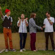 The Captain's Son सुनें, म्यूज़िक वीडियो देखें, बायो पढ़ें, दौरे की तारीखें और बहुत कुछ देखें!