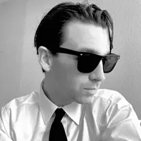 Escucha a undefined, mira videos musicales, lee su biografía, consulta las fechas de las gira y más.