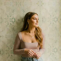 收听 Madison Kozak、观看音乐视频、阅读小传、查看巡演日期等 ！