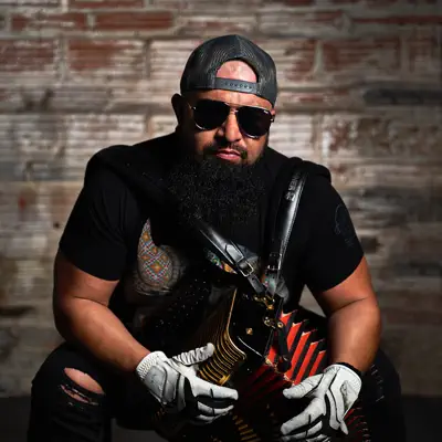 Listen to Sunny Sauceda Y Todo Eso, watch music videos, read bio, see tour dates & more!