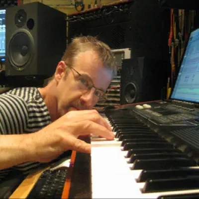 Listen to Mark Knox, watch music videos, read bio, see tour dates & more!