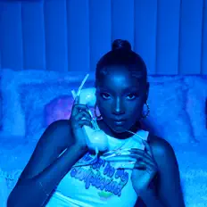 Ascolta Kheris, guarda video musicali, leggi la biografia, vedi le date del tour & altro!