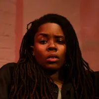 Hör dir undefined an, schau dir Musikvideos an, lies die Biografie, finde Tourdaten und mehr!