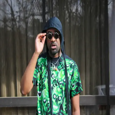 Listen to Skinny Black, watch music videos, read bio, see tour dates & more!