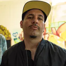 Poslechněte si interpreta KG Man, sledujte hudební videa, přečtěte si životopis, podívejte se na data turné a další informace.