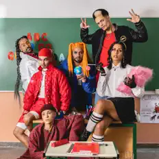 Dengarkan Quebrada Queer, tonton video musik, baca bio, lihat tanggal tur & lainnya!