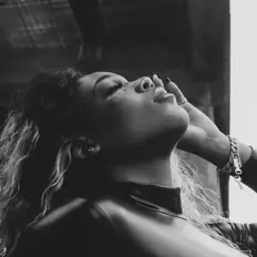 Luister naar VXX, bekijk muziekvideo's, lees de bio, bekijk de tourdata, en meer!