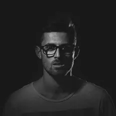 Escucha a Fazz, mira vídeos musicales, lee la biografía, consulta fechas de giras y mucho más.