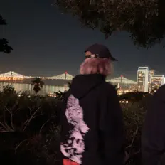 choup을(를) 듣고, 뮤직 비디오를 보고, 약력을 읽고, 투어 일정 등을 확인하세요!