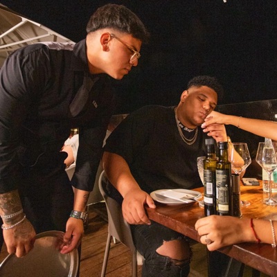 Phone (feat. Leo Roldan) - Single