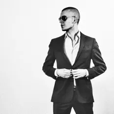 Luister naar Casablancas, bekijk muziekvideo's, lees de bio, bekijk de tourdata, en meer!