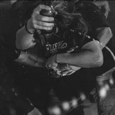 聆聽 The Hellfire Choir、觀看音樂影片、閱讀小傳、查看巡演日期等！