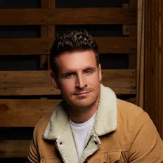 收听 Davey Arnold、观看音乐视频、阅读小传、查看巡演日期等 ！