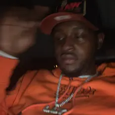 Dengarkan Meech Burvin, tonton video musik, baca bio, lihat tanggal tur & lainnya!