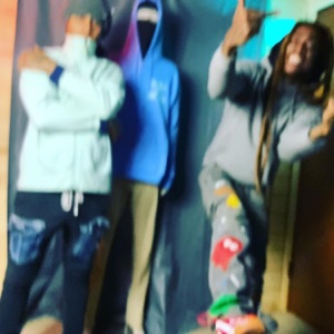 Makem Opps (feat. RiccFerg)