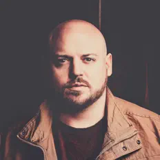 Escucha a Bobby Brinker, mira vídeos musicales, lee la biografía, consulta fechas de giras y mucho más.