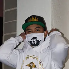 Ascolta YT HellaKingin, guarda video musicali, leggi la biografia, vedi le date del tour & altro!