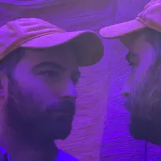 Brandon Hamptonを聴いたり、ミュージックビデオを鑑賞したり、経歴やツアー日程などを確認したりしましょう！