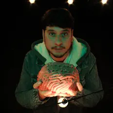 Ascolta Sproosy, guarda video musicali, leggi la biografia, vedi le date del tour & altro!