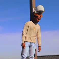 Escucha a Bornfromenvy, mira vídeos musicales, lee la biografía, consulta fechas de giras y mucho más.