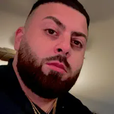 聆聽 Mike G、觀看音樂影片、閱讀小傳、查看巡演日期等！