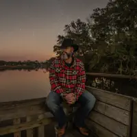 Escucha a undefined, mira videos musicales, lee su biografía, consulta las fechas de las gira y más.