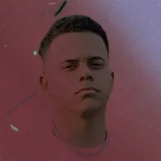 Hör dir Jay Tavarez an, schau dir Musikvideos an, lies die Biografie, finde Tourdaten und mehr!