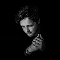 Listen to Nils Krake, watch music videos, read bio, see tour dates & more!