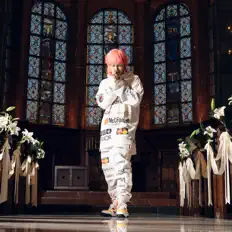 收听 TREMBLING BAMBI、观看音乐视频、阅读小传、查看巡演日期等 ！