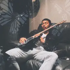 Listen to Vehnu Moon, watch music videos, read bio, see tour dates & more!