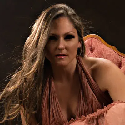 Listen to Lisa Froment, watch music videos, read bio, see tour dates & more!