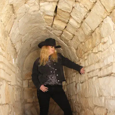 Listen to Sweet Georgia J., watch music videos, read bio, see tour dates & more!