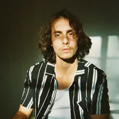 Dengarkan Telemona, tonton video musik, baca bio, lihat tanggal tur & lainnya!