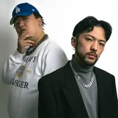 收听 SUMMER SNOWMAN、观看音乐视频、阅读小传、查看巡演日期等 ！