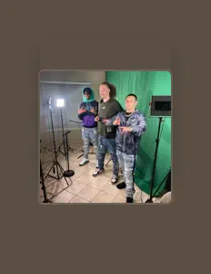 TwoMuch Stacxz dinle, müzik videolarını izle, biyografisini oku, tur tarihlerini ve daha fazlasını gör!