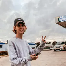 Ascolta ma.rlowe, guarda video musicali, leggi la biografia, vedi le date del tour & altro!