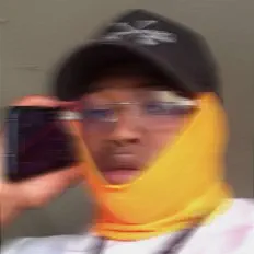 Poslechněte si interpreta GranpapiDee, sledujte hudební videa, přečtěte si životopis, podívejte se na data turné a další informace.