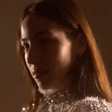 Dengarkan Sleeping Bela, tonton video musik, baca bio, lihat tanggal tur & lainnya!