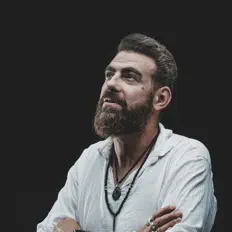 Ouve Ivory White, vê vídeos de música, lê a biografia, vê as datas da digressão e muito mais!