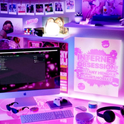 INTERNET OBSESSION (feat. Saint Noelle) - Single