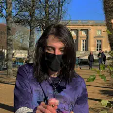 Luister naar seeze, bekijk muziekvideo's, lees de bio, bekijk de tourdata, en meer!