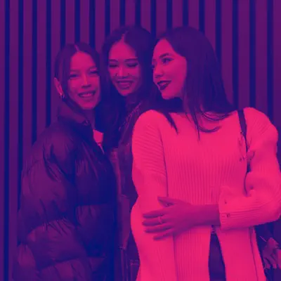 Жезөкшелердің жалаңаш суреттерін қараңыз