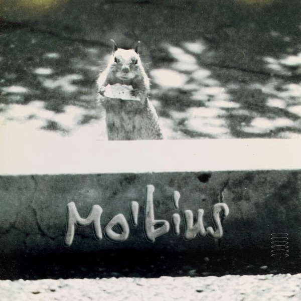 Mo'bius