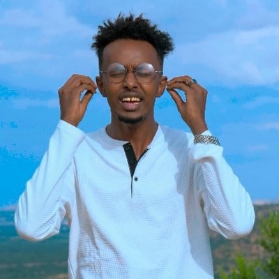 Abdikarim Ali Shaah - Dooni Nayno Nolol Xaasid