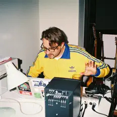 收听 Graftmann、观看音乐视频、阅读小传、查看巡演日期等 ！