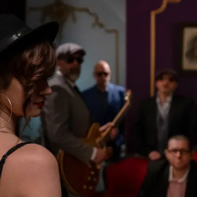 Listen to Elise & The Sugarsweets, watch music videos, read bio, see tour dates & more!