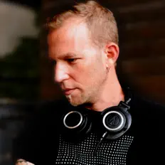 Tribal Elelphantを聴いたり、ミュージックビデオを鑑賞したり、経歴やツアー日程などを確認したりしましょう！