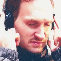 Escucha a Dan Radmacher, mira videos musicales, lee su biografía, consulta las fechas de las gira y más.